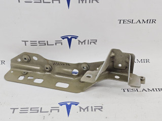 часть кузова (вырезанный элемент) Tesla Model X 1 поколение 2018, 1069421-S0