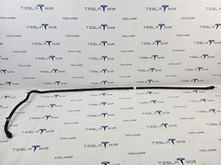 Патрубок системы охлаждения пластиковый Tesla Model Y 1 поколение 2024, 1628806-00