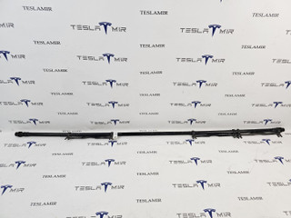 Патрубок системы охлаждения пластиковый Tesla Model Y 1 поколение 2024, 1628807-00, 1628807-50