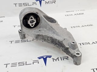 кронштейн двигателя Tesla Model Y 1 поколение 2024, 1093278-50, 1095337-00