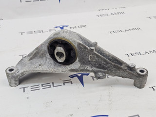 кронштейн двигателя Tesla Model Y 1 поколение 2024, 1090754-00
