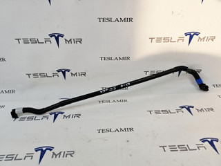 Патрубок системы охлаждения пластиковый Tesla Model 3 1 поколение 2020, 1521561-00