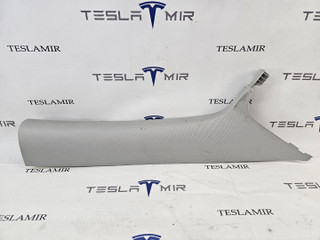 Накладка декоративная стойки А внутренняя правая верхняя Tesla Model Y 1 поколение 2024, 1494605-00