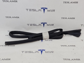 уплотнительная резинка на крышу правая Tesla Model Y 1 поколение 2024, 1497678-00