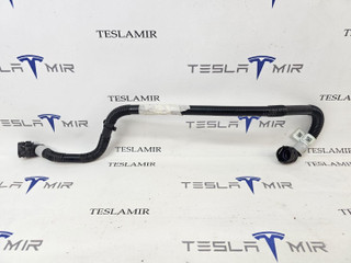 Шланг системы охлаждения - трубопровод порога Tesla Model Y 1 поколение 2024, 1501345-00, 1501345-99