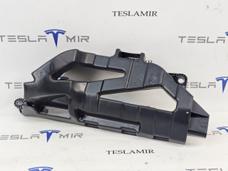 Кронштейн крепления обшивки багажника правый Tesla Model Y 1 поколение 2024, 1992190-00