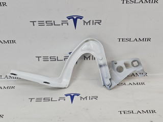 петля капота левая Tesla Model Y 1 поколение 2024, 1496267-00
