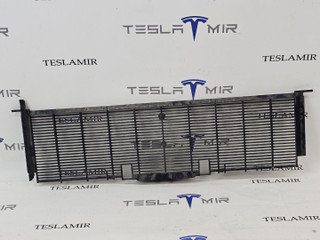 Радиатор охлаждения основной центральный Tesla Model Y 1 поколение 2021, 1494175-00, 1494175-00-A