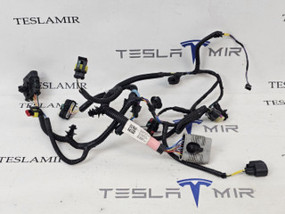 Электропроводка панели радиаторов (телевизора) Tesla Model 3 1 поколение 2020, 1567961-00