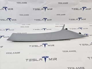 Накладка декоративная стойки А внутренняя правая верхняя Tesla Model 3 2 поколение 2024, 1731774-10
