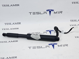 амортизатор крышки багажника (3-5 двери) Tesla Model 3 2 поколение 2024, 1714866-00
