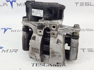 суппорт задний левый Tesla Model 3 2 поколение 2024, 1044623-00