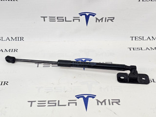 Амортизатор (упор) капота Tesla Model 3 2 поколение 2024, 1645989-00
