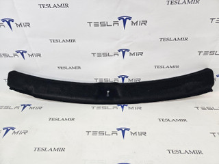 Отделка багажника (пластик) под замок Tesla Model Y 1 поколение 2025, 1935490-52