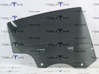 стекло двери задней правой Tesla Model Y 1 поколение 2025, 1833124-00
