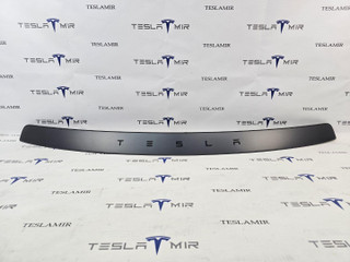 Молдинг крышки багажника (сабля) Tesla Model Y 1 поколение 2025, 2119735-00