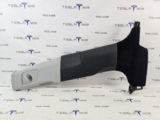 Накладка стойки B внутренняя Tesla Model Y 1 поколение 2025, 1940935-50, 1935481-50