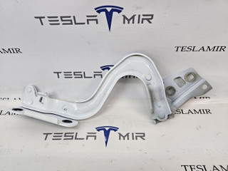 петля капота левая Tesla Model Y 1 поколение 2025, 1943663-00