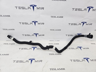 Патрубок системы охлаждения пластиковый передний Tesla Model Y 1 поколение 2025, 1504721-00