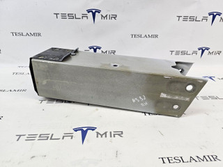 Удлинитель лонжерона (клык) правый Tesla Model Y 1 поколение 2025, 1487462-00