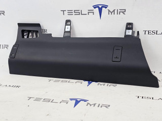 подушка безопасности коленная Tesla Model 3 2 поколение 2025, 1077825-00, 1774462-00