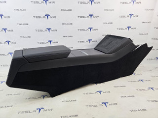 консоль салона Tesla Model 3 2 поколение 2025, 1714377-24