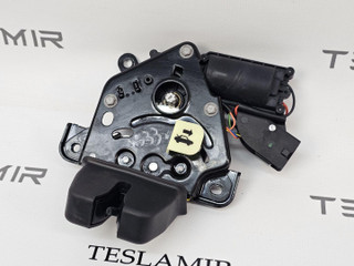 замок багажника Tesla Model 3 2 поколение 2024, 1500604-00, 3061229, 1584544-00