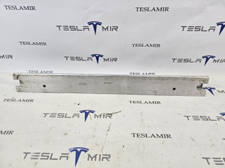 Усилитель бокса подкапотного Tesla Model Y 1 поколение 2024, 1518495-00