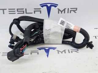 Электропроводка бампера переднего Tesla Model 3 2 поколение 2024, 1897318-00
