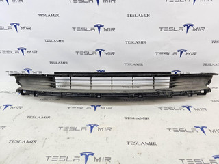 Решетка гриль декоративная основного радиатора (передний бампер) Tesla Model 3 2 поколение 2025, 1694311-00