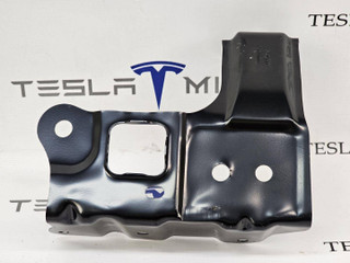 Кронштейн нижнего усилителя переднего бампера Tesla Model Y 1 поколение 2025, 1965000-00