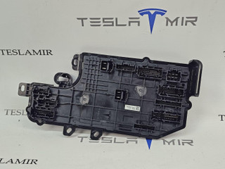 Блок управления BCM (бортовой сети) (Body Control Module) Боди Tesla Model S 1 поколение [2-й рестайлинг] 2022, 1585694-03-B, 1585694-03