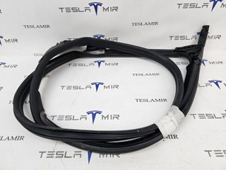 уплотнитель двери Tesla Model S 1 поколение [2-й рестайлинг] 2022, 1606732-00