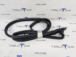уплотнитель двери Tesla Model S 1 поколение [2-й рестайлинг] 2022, 1606733-00