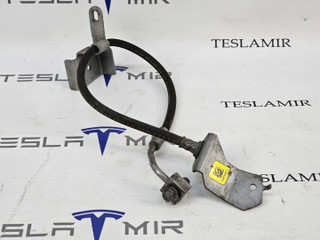 шланг тормозной Tesla Model S 1 поколение [2-й рестайлинг] 2022, 1420732-00