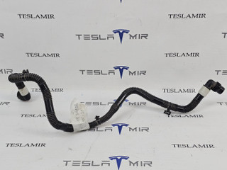 Патрубок системы охлаждения пластиковый Tesla Model S 1 поколение [2-й рестайлинг] 2022, 1589683-00