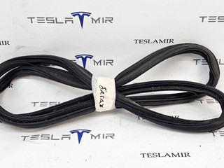 уплотнитель Tesla Model 3 1 поколение 2023, 1091069-00