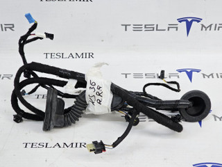 Электропроводка двери задняя правая Tesla Model 3 1 поколение 2023, 2067966-00