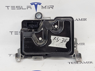 Блок управления BCM (бортовой сети) (Body Control Module) Боди Tesla Model 3 1 поколение [рестайлинг] 2023, 1569303-00, 1866750-20, 1866750-20-B