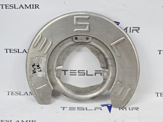 защитный кожух тормозного механизма Tesla Model 3 1 поколение 2023, 1044661-00