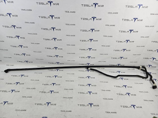 Патрубок системы охлаждения пластиковый Tesla Model 3 1 поколение 2020, 1077578-00