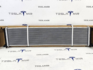 Радиатор охлаждения основной центральный Tesla Model S 1 поколение [рестайлинг] 2018, 1057999-00