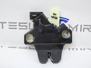 замок багажника Tesla Model 3 1 поколение 2020, 1092308-00