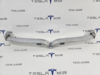 Накладка V-образная декоративная переднего гриля (птичка) Tesla Model S 1 поколение [рестайлинг] 2018, 1065233-00, 1056377-00