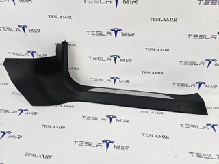 Накладка декоративная стойки А внутренняя правая нижняя Tesla Model S 1 поколение [рестайлинг] 2017, 1030391-00