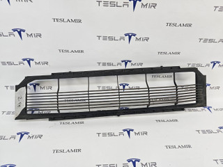 Решетка гриль декоративная основного радиатора (передний бампер) Tesla Model S 1 поколение [рестайлинг] 2018, 1058022-00