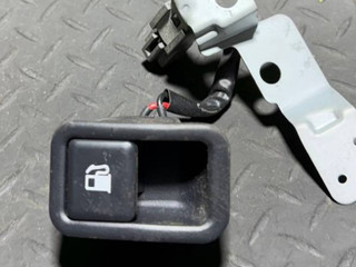 кнопка открытия лючка топливного бака Hyundai Santa Fe 2 поколение (CM) 2008, 2.2 л., 935552B000