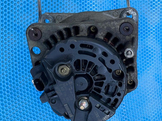генератор Volkswagen Golf 4 поколение 2000, 1.6 л., AKL, бензин, МКПП, 028903028D