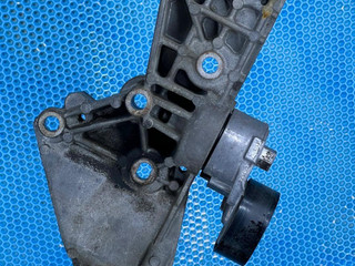 кронштейн генератора Renault Duster 1 поколение 2012, 1.5 л., K9K 884, дизель, МКПП, 8200460446, 8200365097