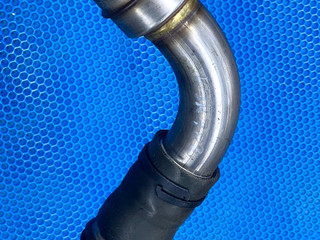 патрубок интеркулера Renault Duster 1 поколение 2012, 1.5 л., K9K 782, дизель, МКПП, 21011120144